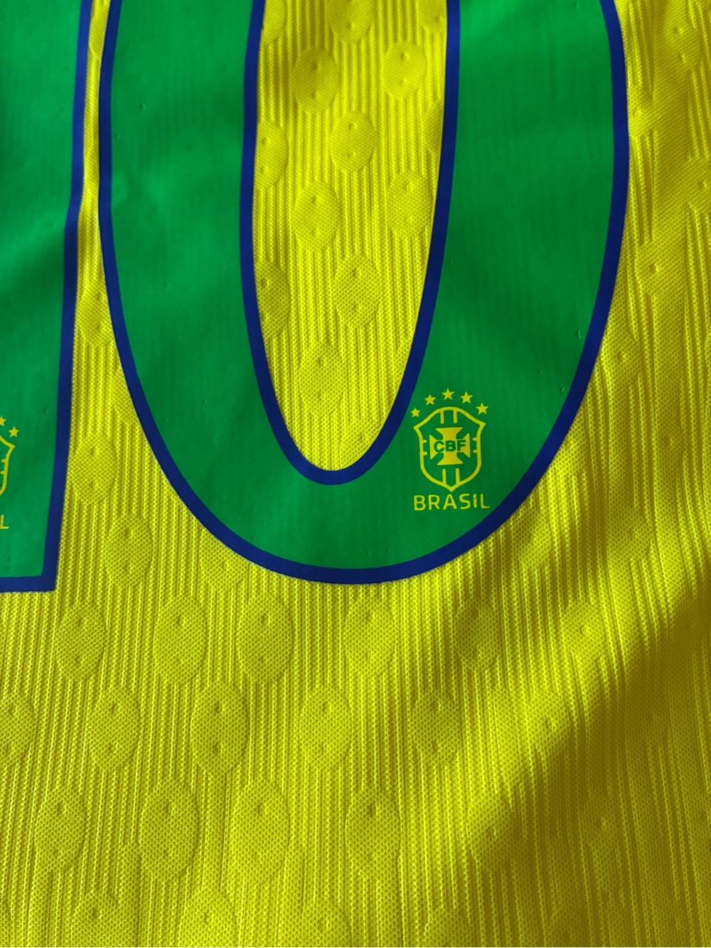 NIKE BRAZIL SOCCER TEAM 25/26 WORLD CUP JERSEY - Picture 13 of 14